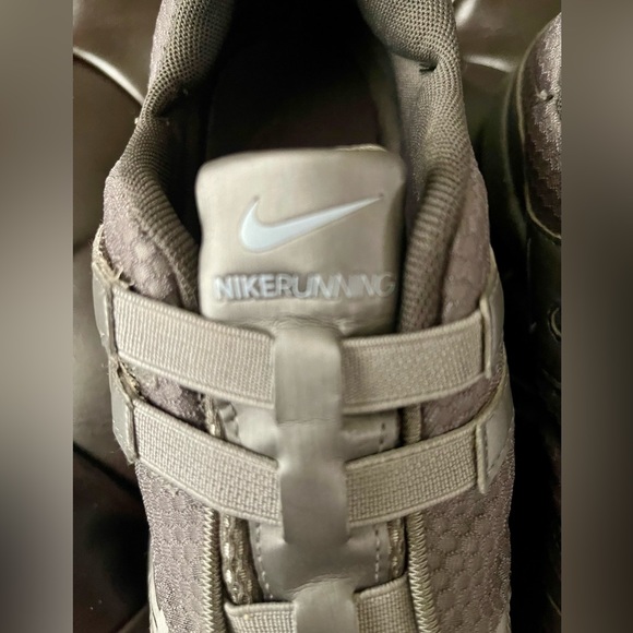 Nike running shoe BRS 1000 women’s size: 9 - Picture 2 of 10